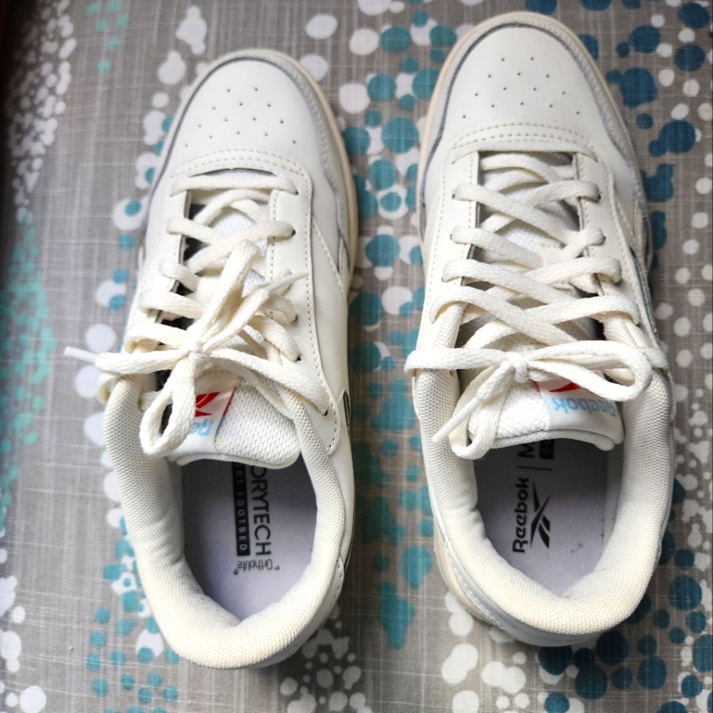 White Reebok Sneakers Womens 5.5